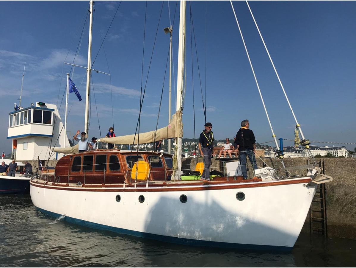 Port Deauville Yacht Vintage Eksteriør billede