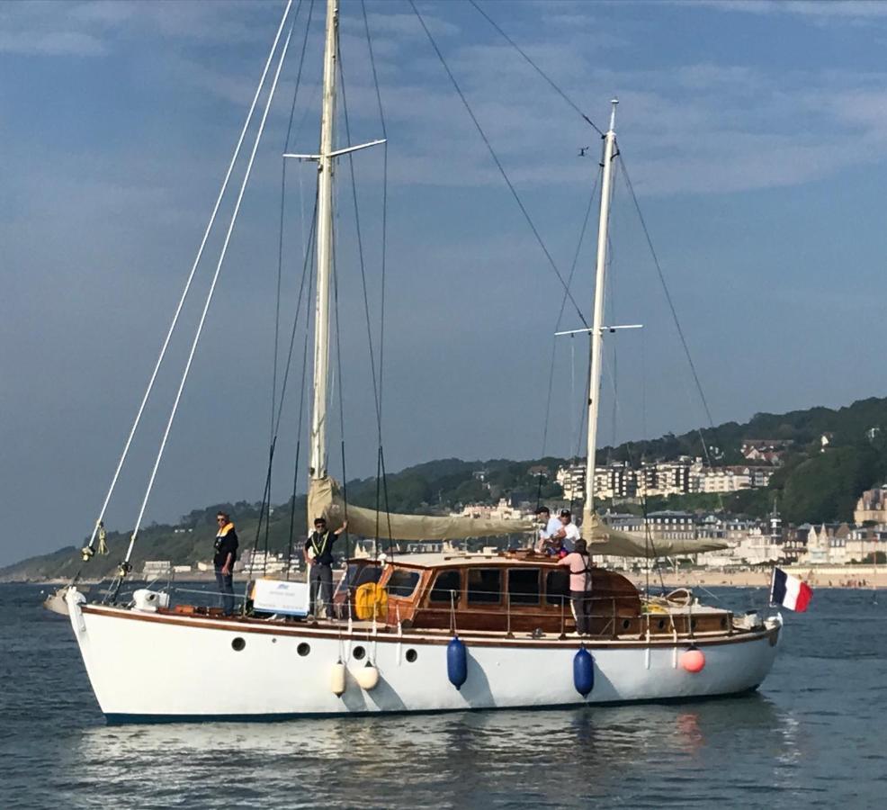Port Deauville Yacht Vintage Eksteriør billede