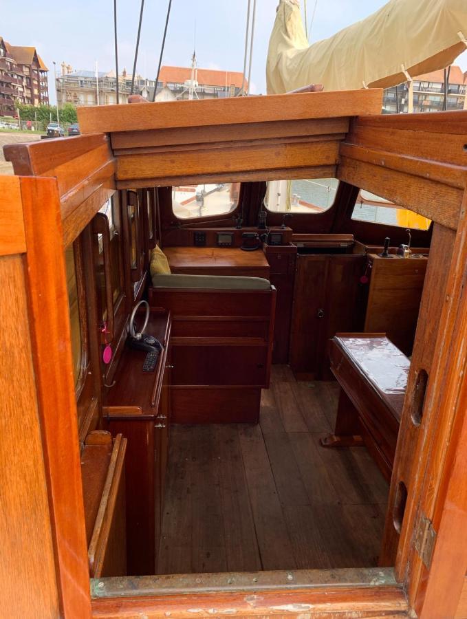 Port Deauville Yacht Vintage Eksteriør billede