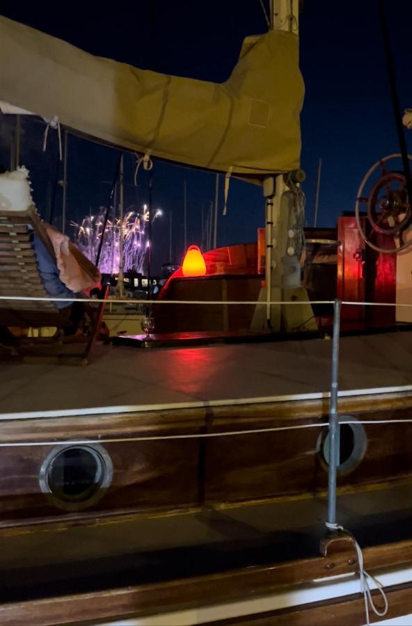 Port Deauville Yacht Vintage Eksteriør billede